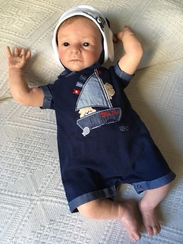 Adorabile bambola baby reborn